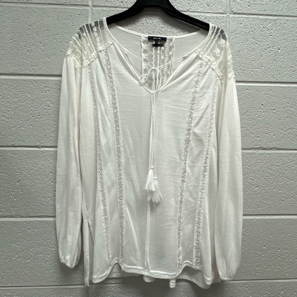 Title: Miss‎ Me Women’s White Lace Boho Blouse Size L Long Sleeve Tie Neck